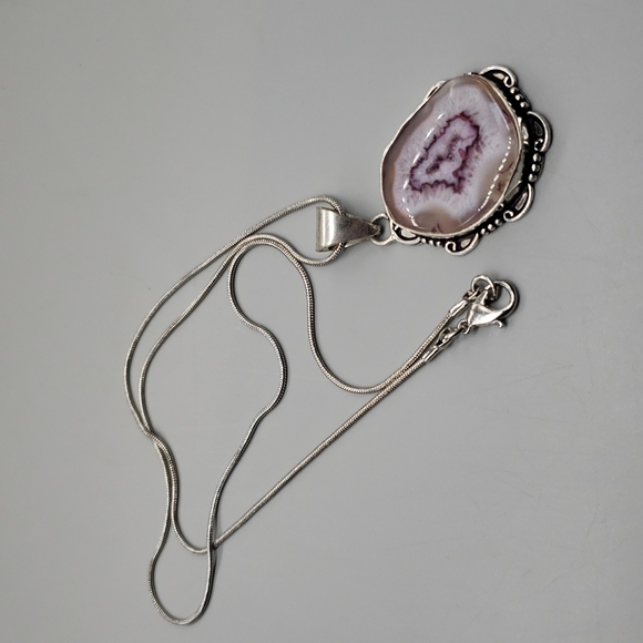 Druzy Agate Necklace - Picture 5 of 5